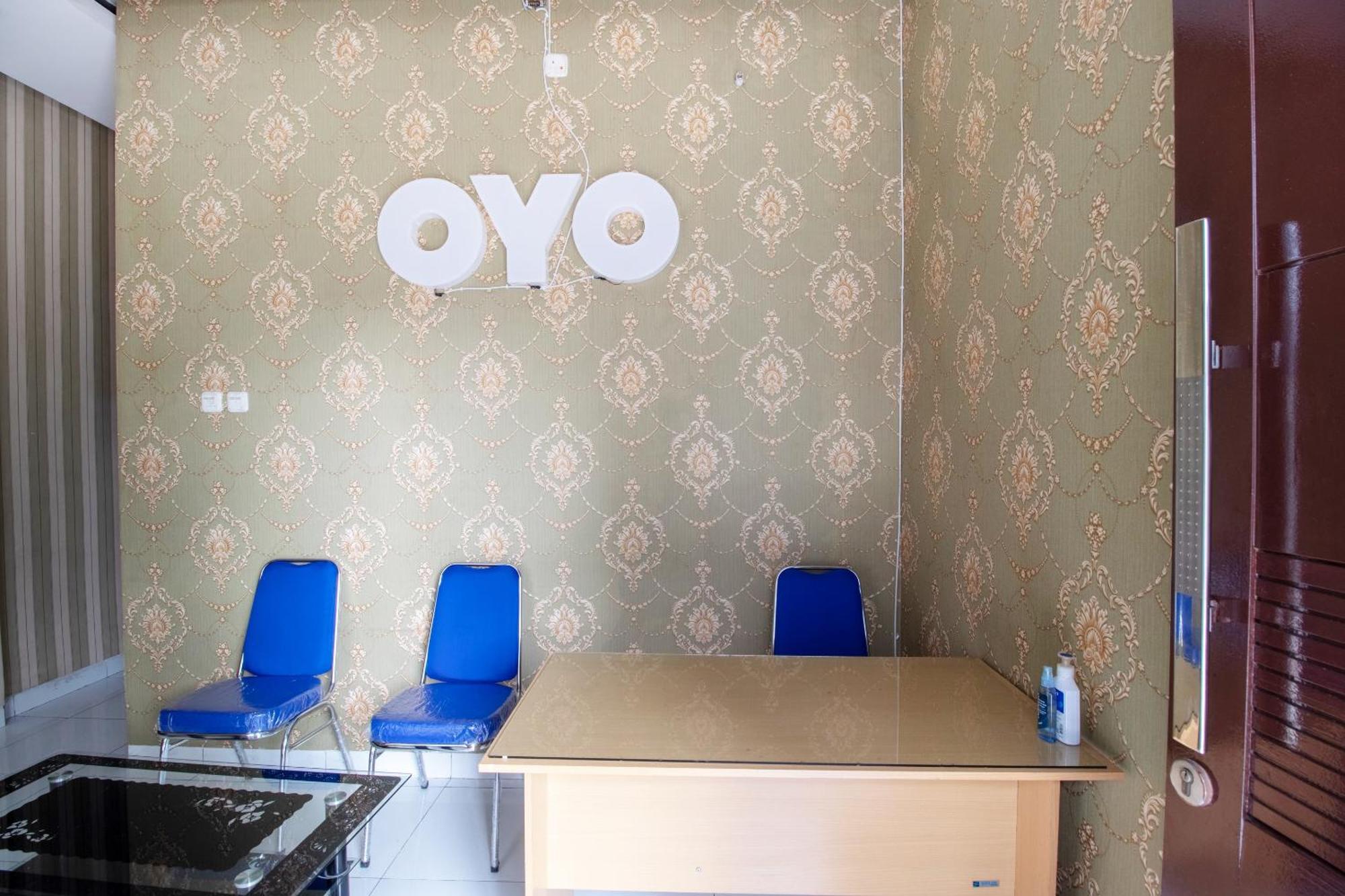 Oyo 3253 Sofia Residence Telukjambe Extérieur photo